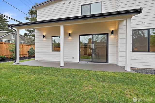 23706 84th Avenue W, Edmonds, WA 98026