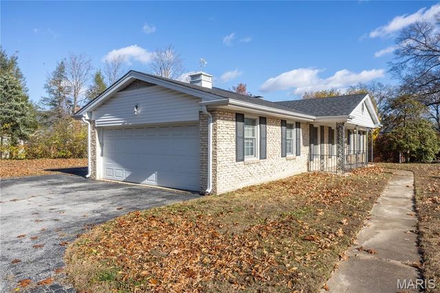 709 Rolfe Drive, St Louis, MO 63122