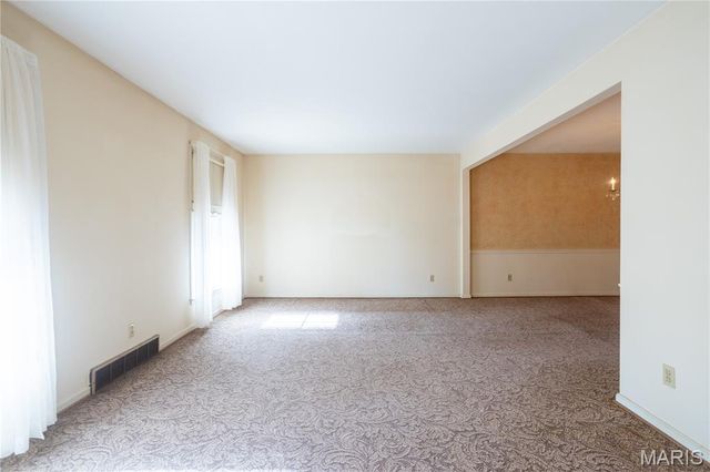 709 Rolfe Drive, St Louis, MO 63122