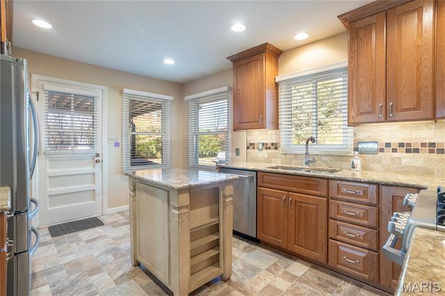 709 Rolfe Drive, St Louis, MO 63122