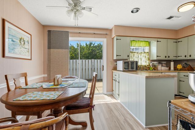 405 13th Ave S Apt M, Myrtle Beach, SC 29577