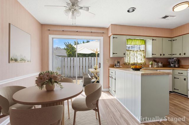 405 13th Ave S Apt M, Myrtle Beach, SC 29577