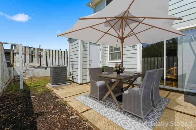 405 13th Ave S Apt M, Myrtle Beach, SC 29577