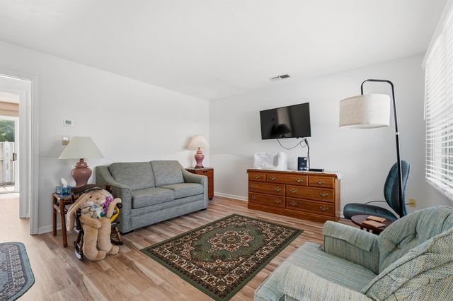 405 13th Ave S Apt M, Myrtle Beach, SC 29577