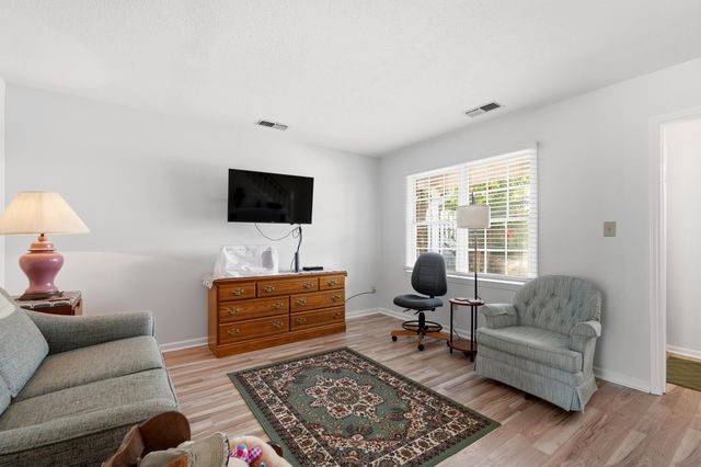 405 13th Ave S Apt M, Myrtle Beach, SC 29577
