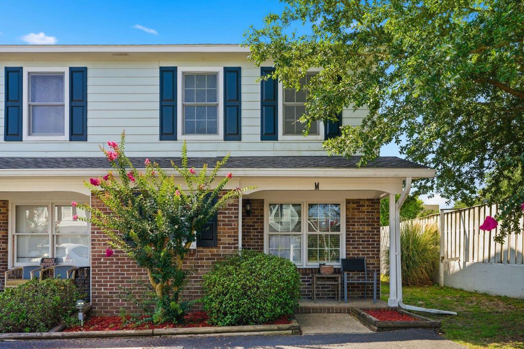 405 13th Ave S Apt M, Myrtle Beach, SC 29577