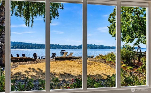 78 Point Fosdick Drive NW, Gig Harbor, WA 98335