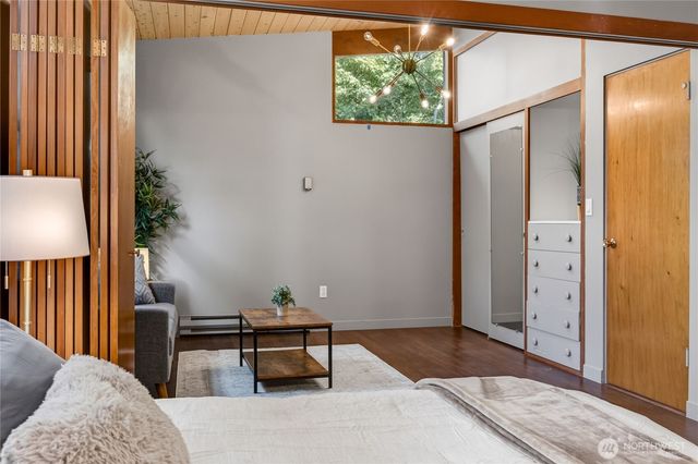 78 Point Fosdick Drive NW, Gig Harbor, WA 98335