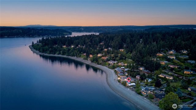 78 Point Fosdick Drive NW, Gig Harbor, WA 98335