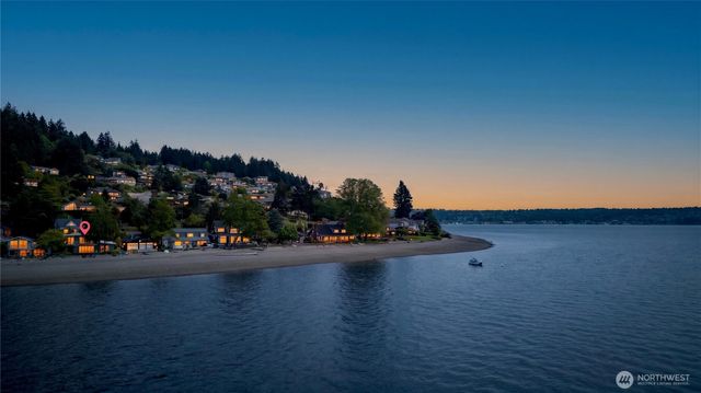 78 Point Fosdick Drive NW, Gig Harbor, WA 98335
