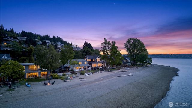 78 Point Fosdick Drive NW, Gig Harbor, WA 98335