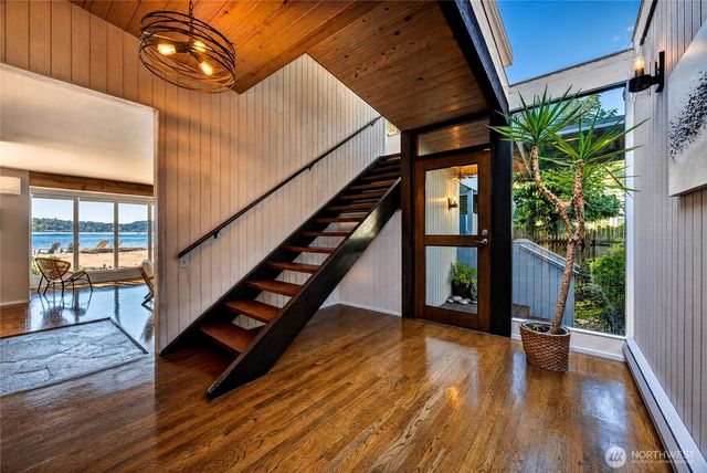 78 Point Fosdick Drive NW, Gig Harbor, WA 98335