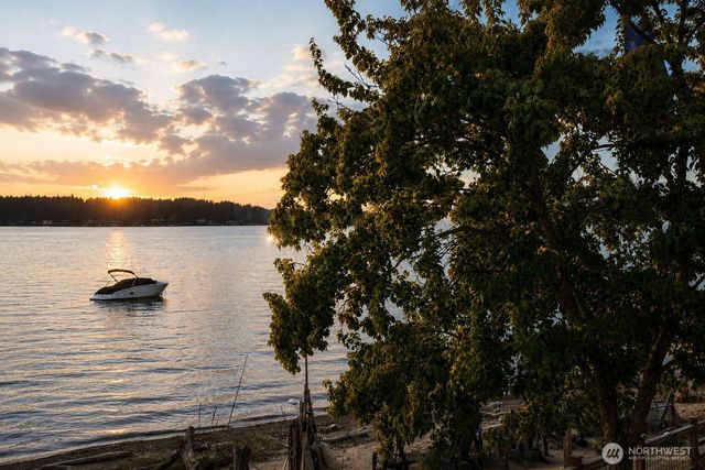 78 Point Fosdick Drive NW, Gig Harbor, WA 98335