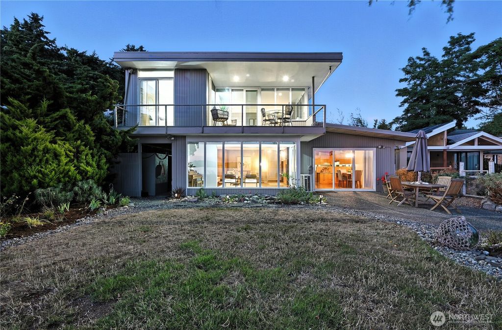 78 Point Fosdick Drive NW, Gig Harbor, WA 98335