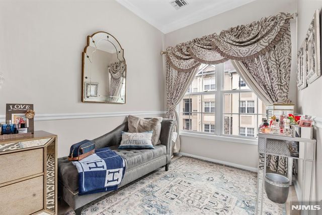 9203 Ravenscroft Road, Clifton, NJ 07013