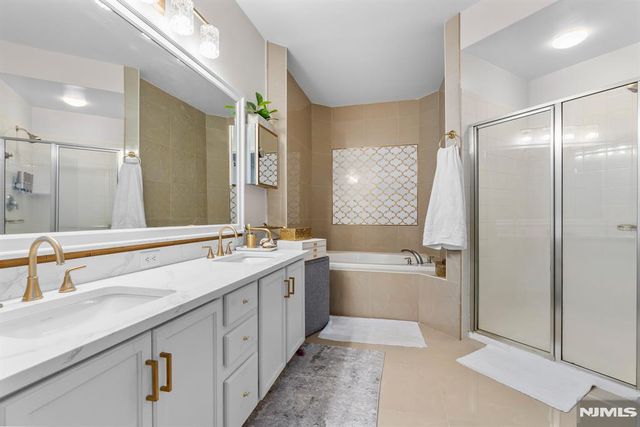 9203 Ravenscroft Road, Clifton, NJ 07013