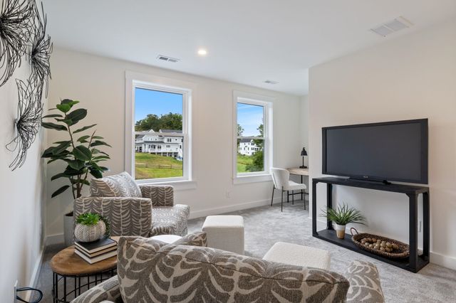 244 Oak Street, Dover, NH 03820