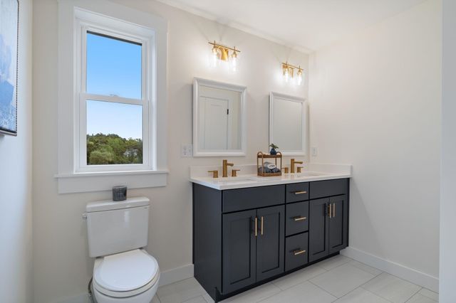 244 Oak Street, Dover, NH 03820