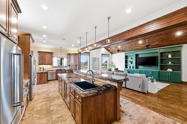 1546 Bluff Springs Road, Ferris, TX 75125