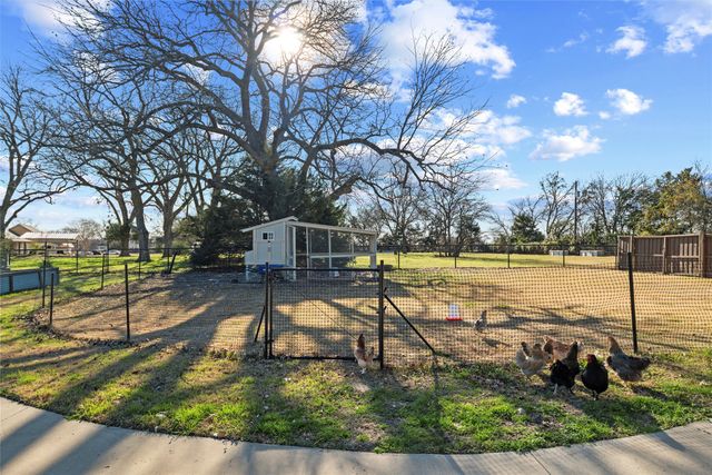 1546 Bluff Springs Road, Ferris, TX 75125