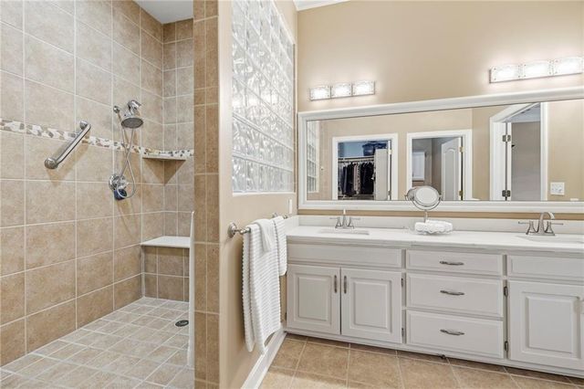 15707 Marty Lane, Overland Park, KS 66223