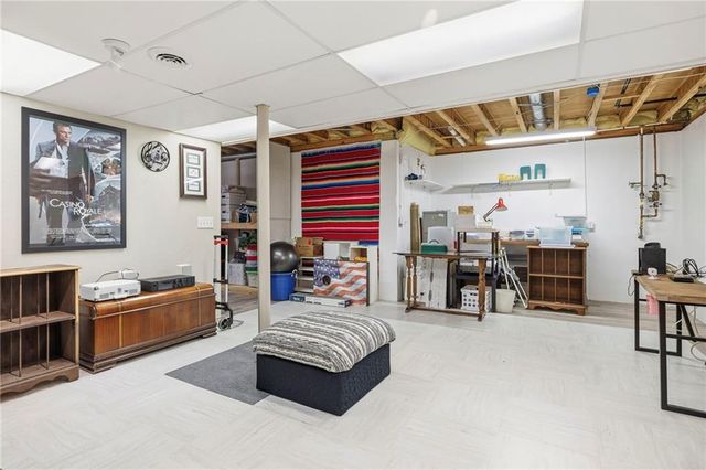 15707 Marty Lane, Overland Park, KS 66223