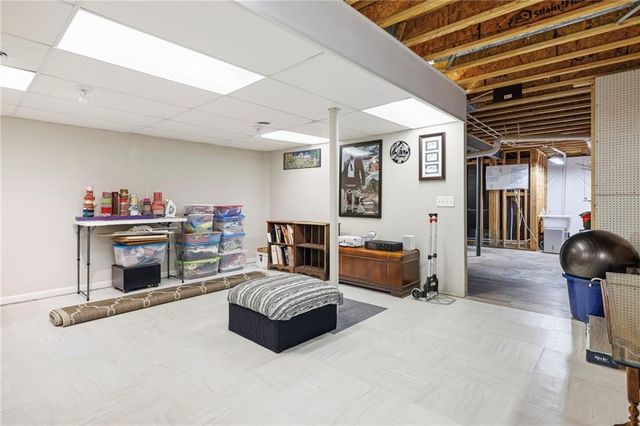 15707 Marty Lane, Overland Park, KS 66223