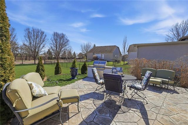 15707 Marty Lane, Overland Park, KS 66223