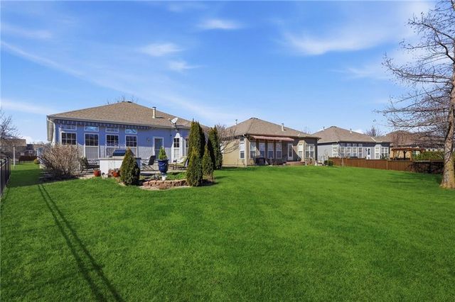 15707 Marty Lane, Overland Park, KS 66223