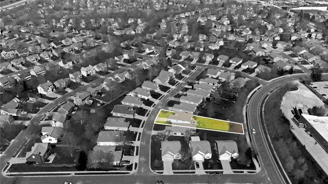 15707 Marty Lane, Overland Park, KS 66223