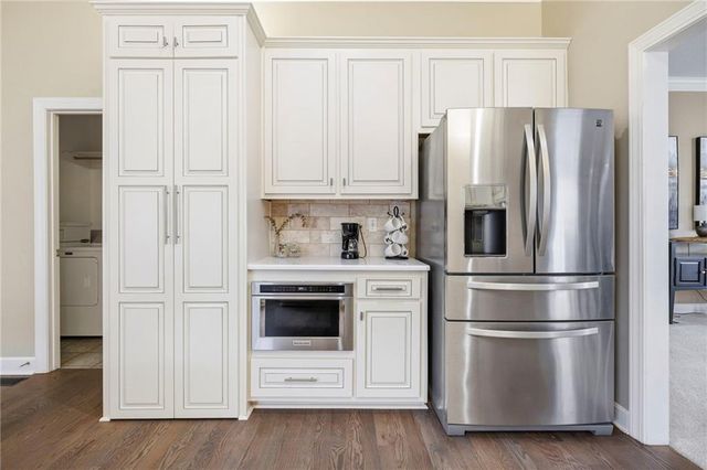 15707 Marty Lane, Overland Park, KS 66223