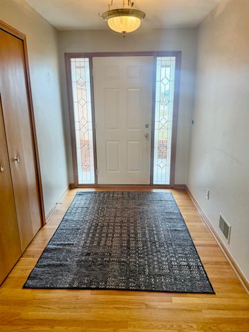 48401 Valley Forge Dr Drive, Macomb, MI 48044