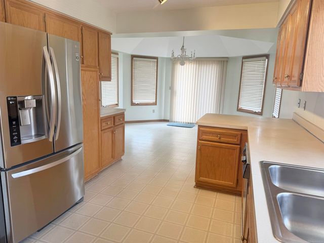 48401 Valley Forge Dr Drive, Macomb, MI 48044