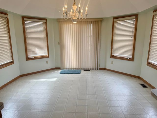 48401 Valley Forge Dr Drive, Macomb, MI 48044