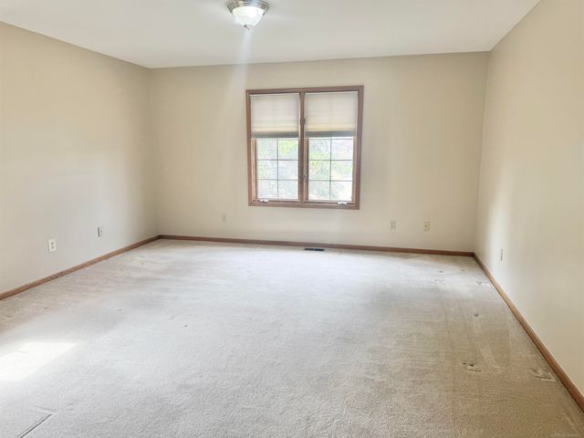 48401 Valley Forge Dr Drive, Macomb, MI 48044