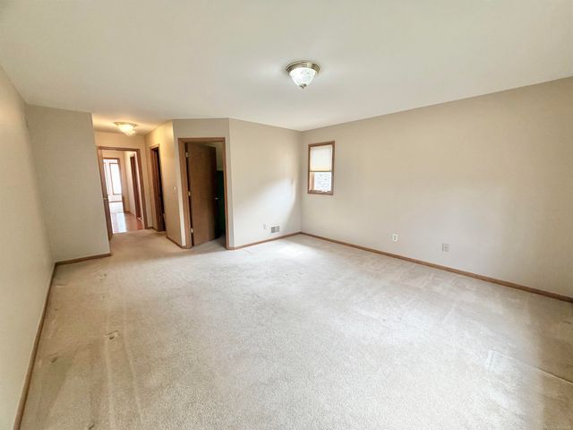 48401 Valley Forge Dr Drive, Macomb, MI 48044