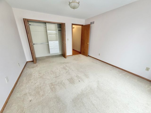 48401 Valley Forge Dr Drive, Macomb, MI 48044