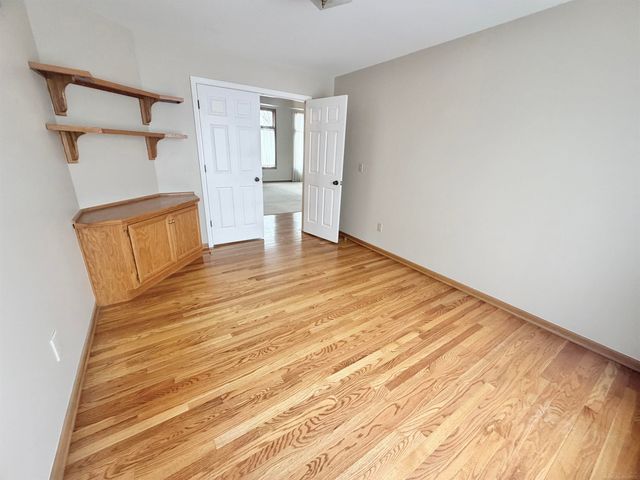 48401 Valley Forge Dr Drive, Macomb, MI 48044