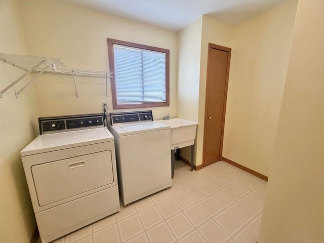 48401 Valley Forge Dr Drive, Macomb, MI 48044