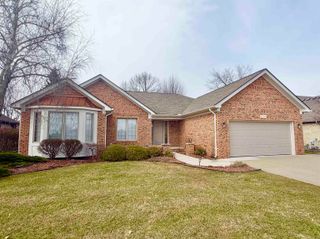 48401 Valley Forge Dr Drive, Macomb, MI 48044
