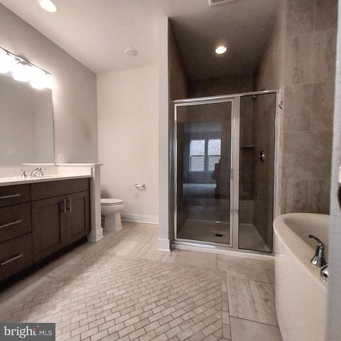 932 KING FARM BLVD, Rockville, MD 20850