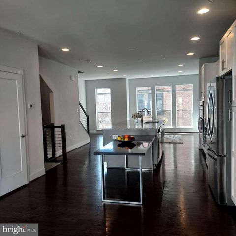 932 KING FARM BLVD, Rockville, MD 20850