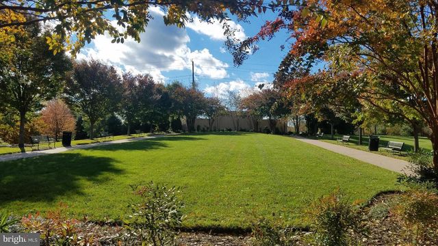 932 KING FARM BLVD, Rockville, MD 20850