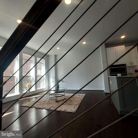 932 KING FARM BLVD, Rockville, MD 20850