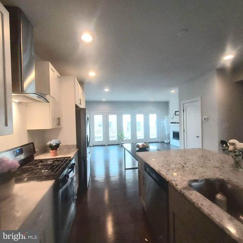 932 KING FARM BLVD, Rockville, MD 20850