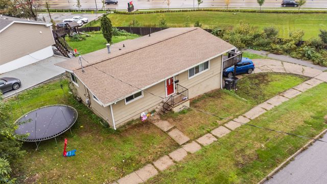 2 E Hillside Avenue, Des Moines, IA 50315