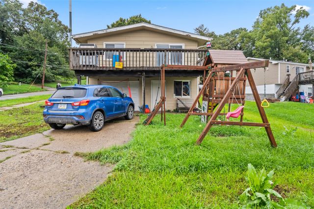 2 E Hillside Avenue, Des Moines, IA 50315
