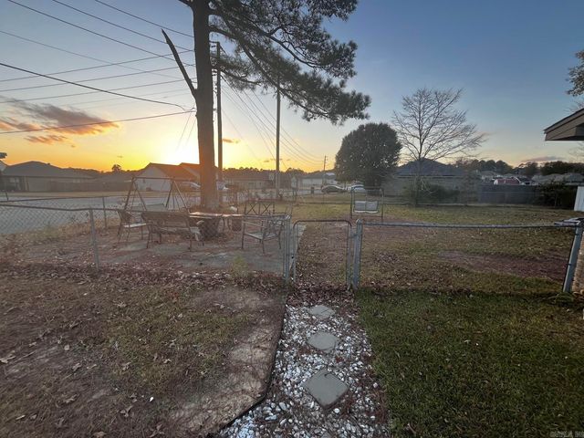 6018 Timberside Road, Little Rock, AR 72204