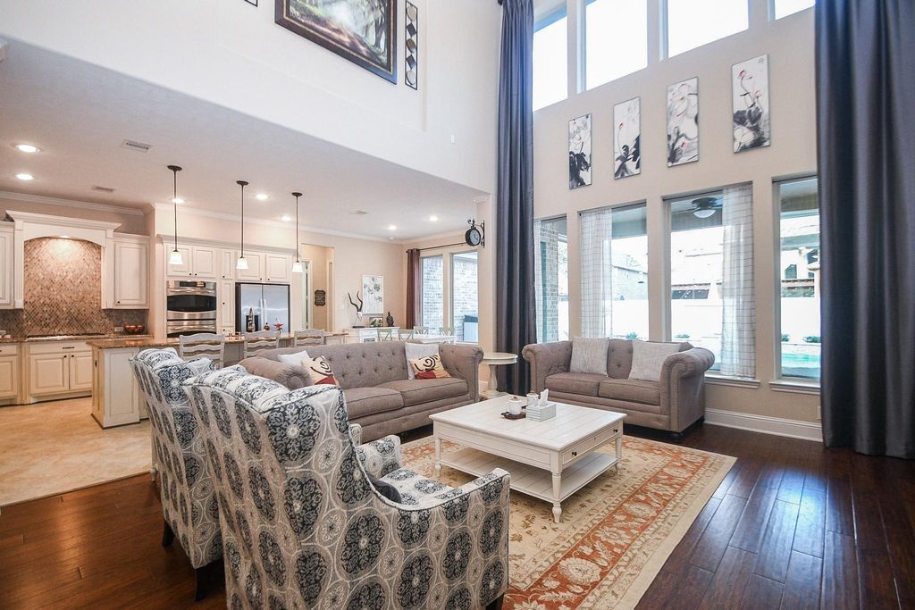 Image 10 of property listing at 26702 Valleyside Drive, Katy, TX 77494