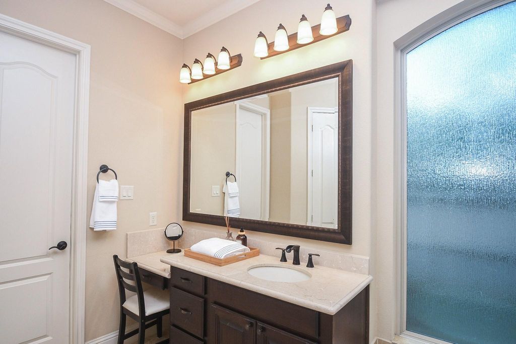 Image 18 of property listing at 26702 Valleyside Drive, Katy, TX 77494